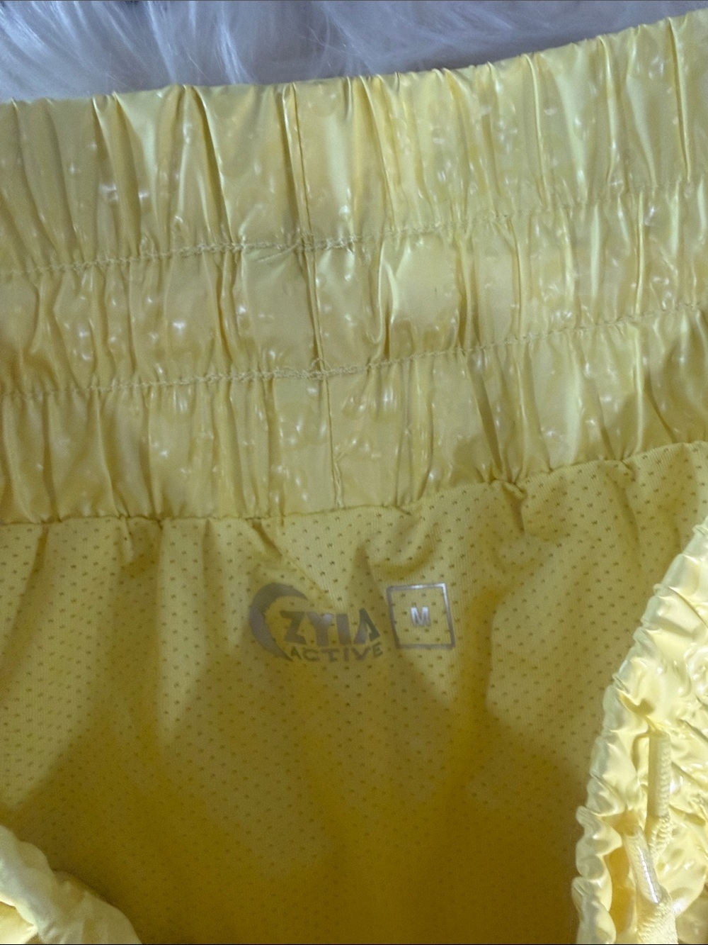 ZYIA Bright Yellow Elastic-Waist Athletic Shorts - Picture 4 of 6